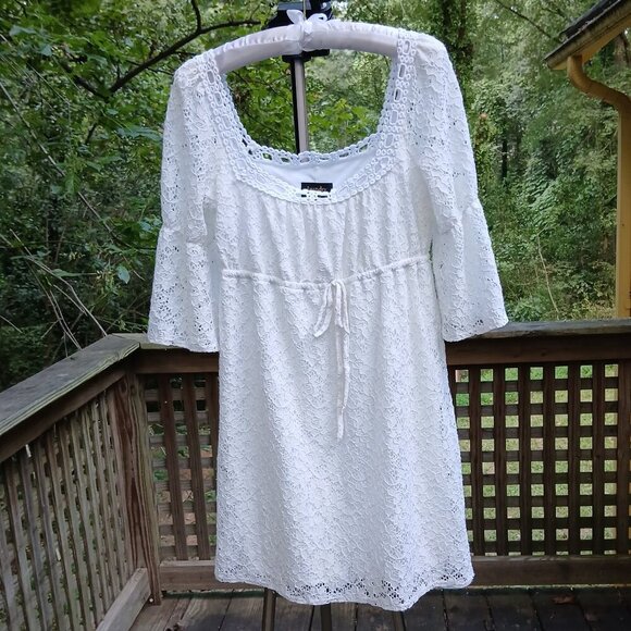 Laundry By Shelli Segal Dresses & Skirts - Laundry by Shelli Segal White Eyelet & Lace Babydoll Dress Sz S